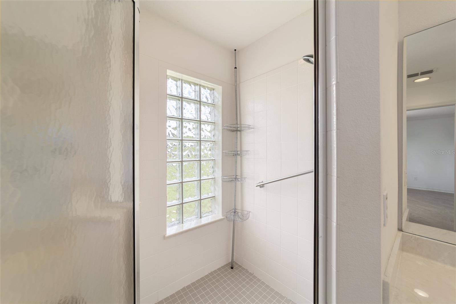 Image 20 of 50 For 9372 90th Street