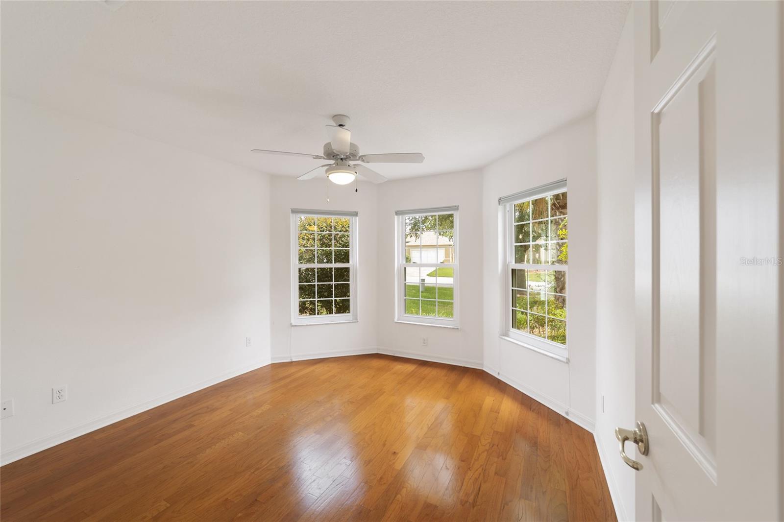 Image 22 of 50 For 9372 90th Street