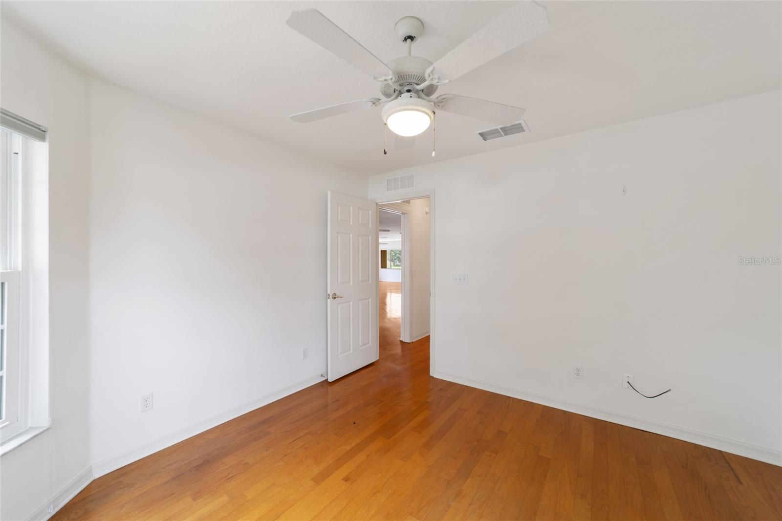 Image 23 of 50 For 9372 90th Street