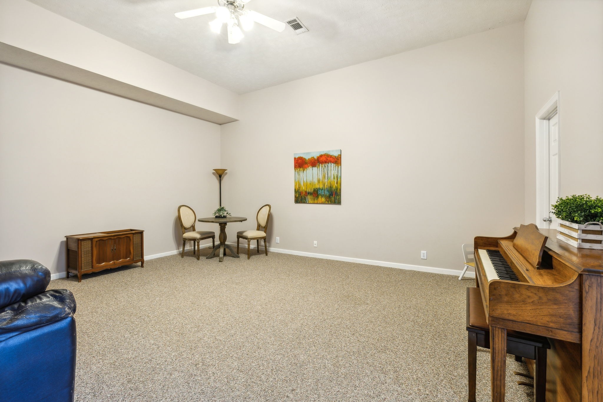 Listing photo id 17 for 6672 Seagull Lane