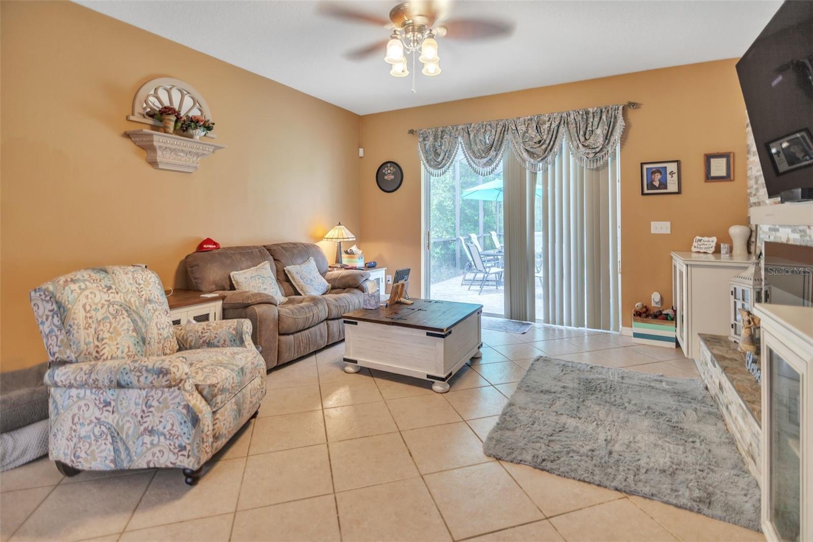 Listing photo id 23 for 13425 Fauna Lane