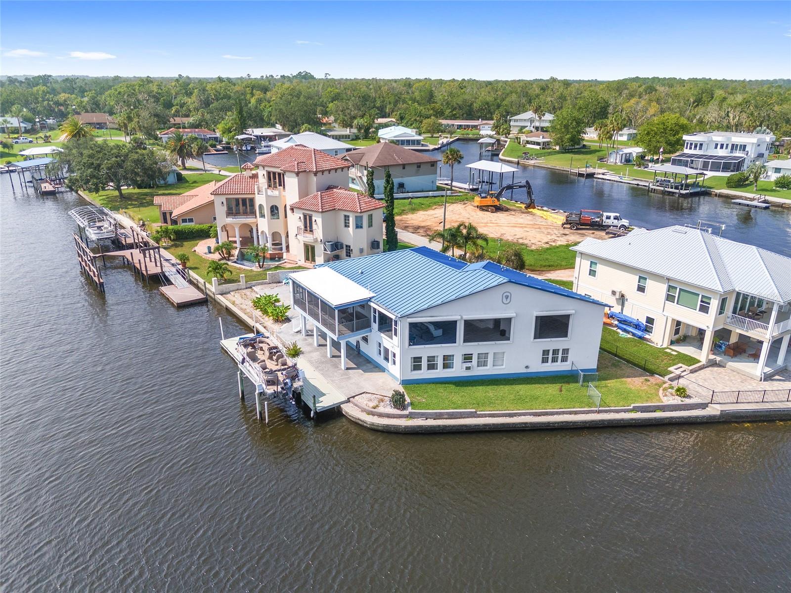 Listing photo id 2 for 2243 Kings Cove Point