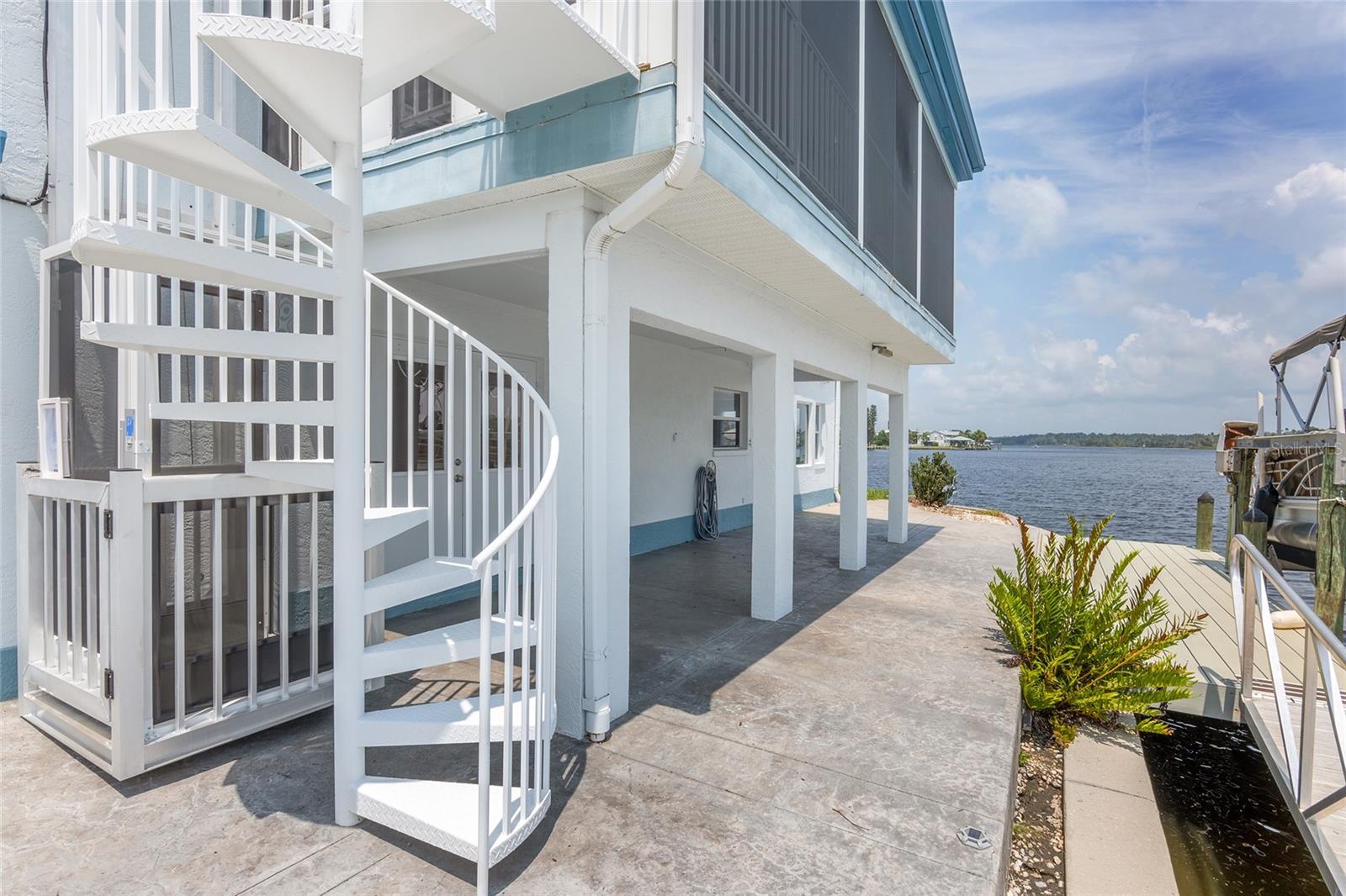 Listing photo id 81 for 2243 Kings Cove Point