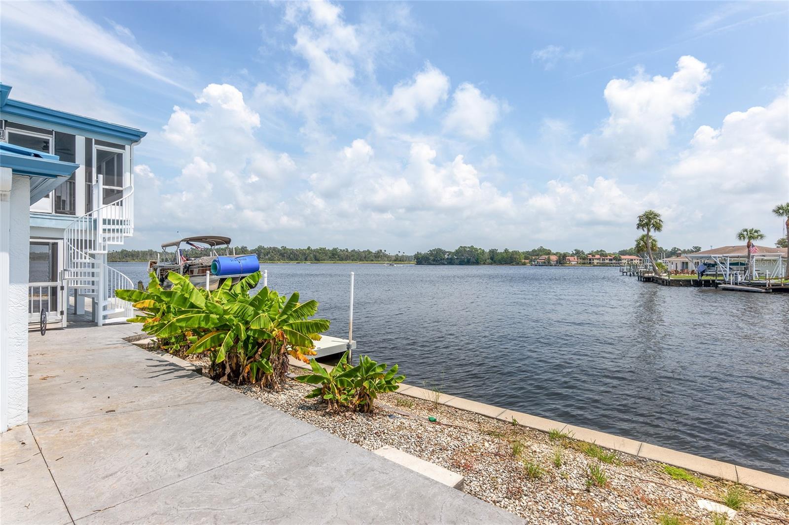 Listing photo id 87 for 2243 Kings Cove Point