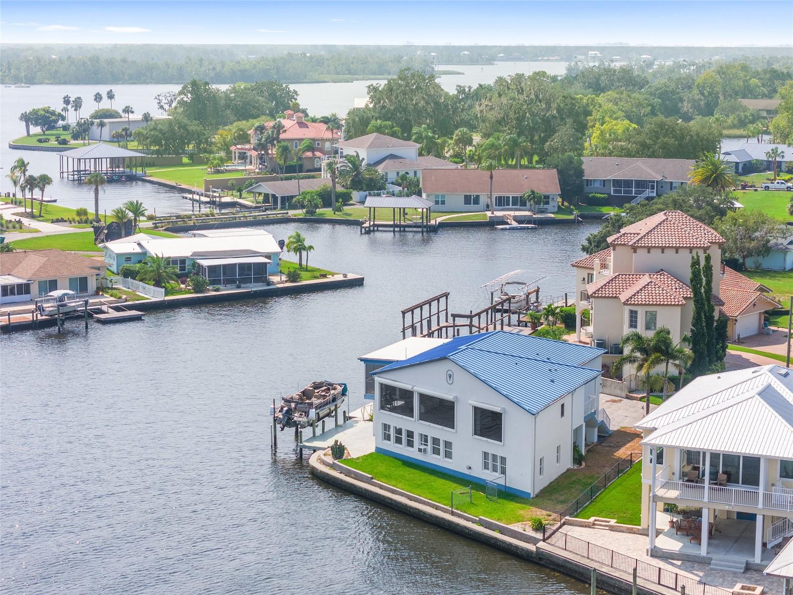 Listing photo id 92 for 2243 Kings Cove Point