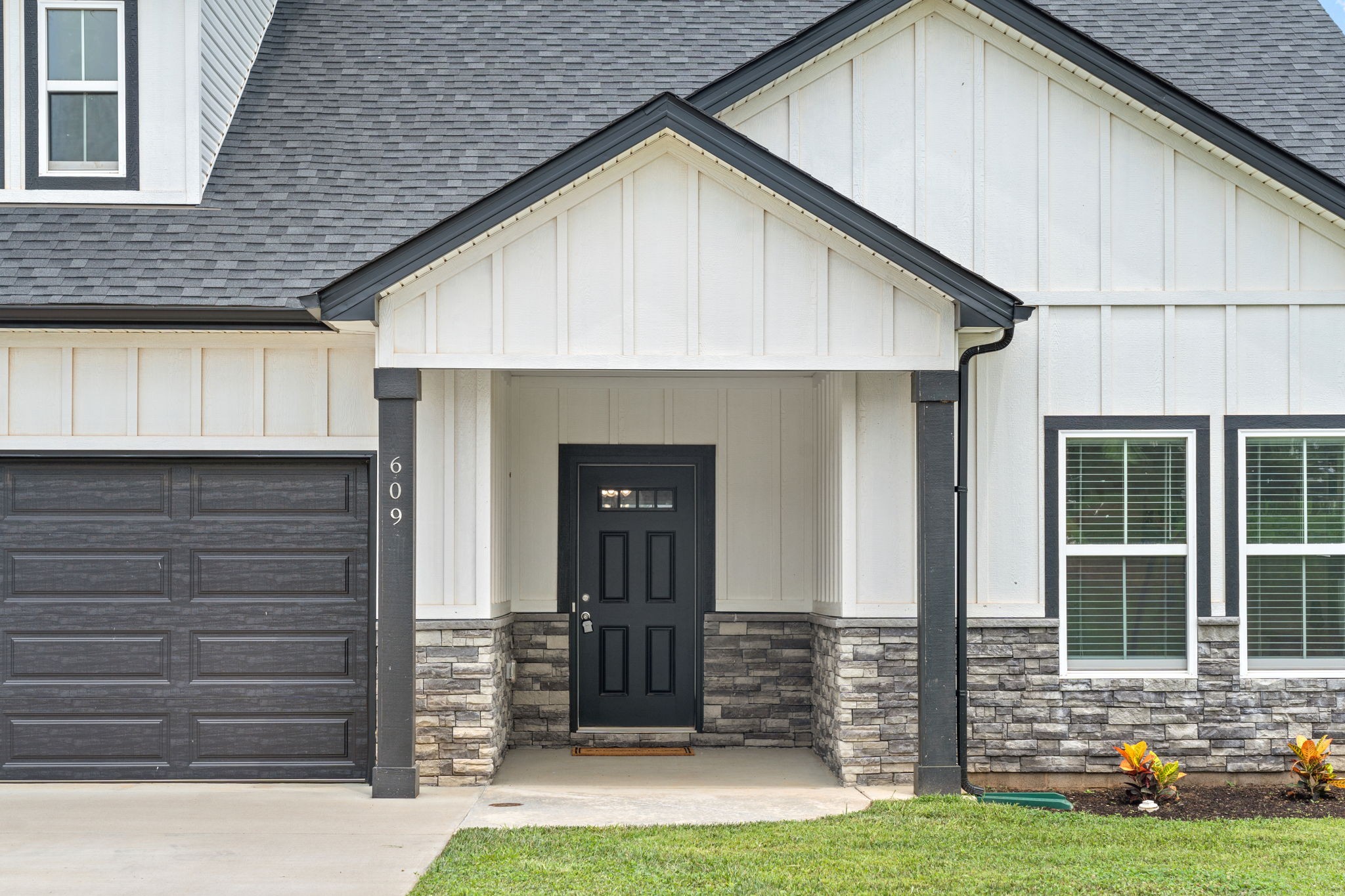 Image 4 of 10 For 13106 Nusser Avenue