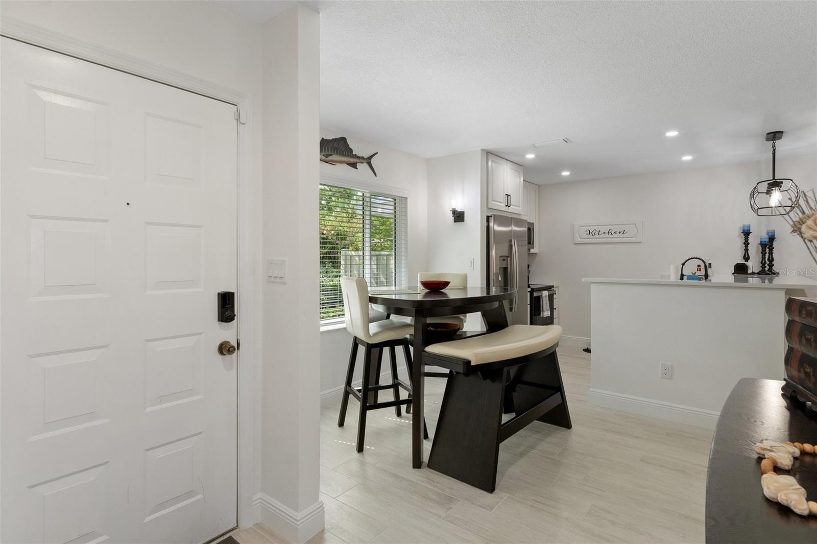 Image 11 of 45 For 11223 Bayshore Drive 76