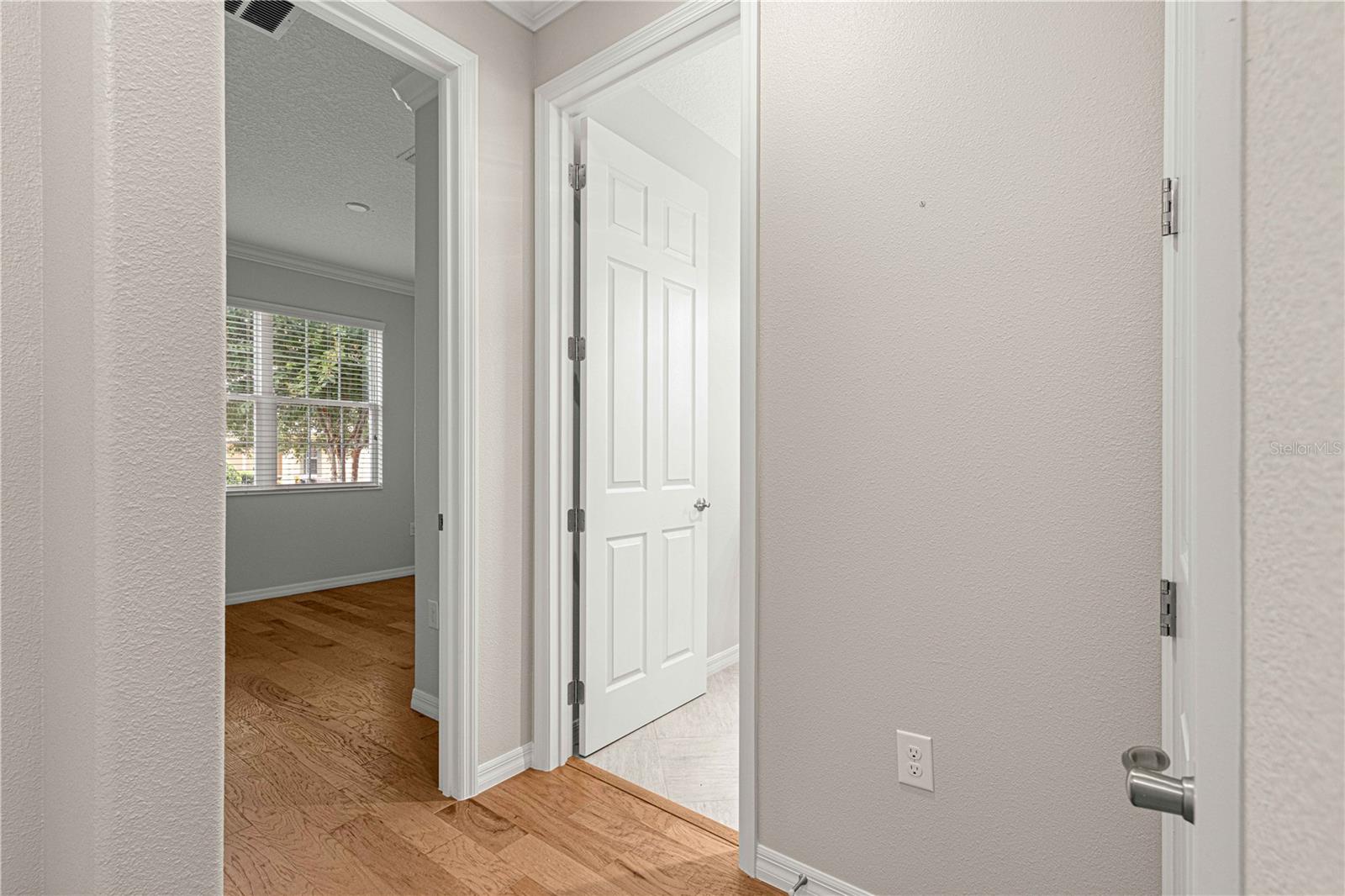 Image 10 of 45 For 9823 95th Loop