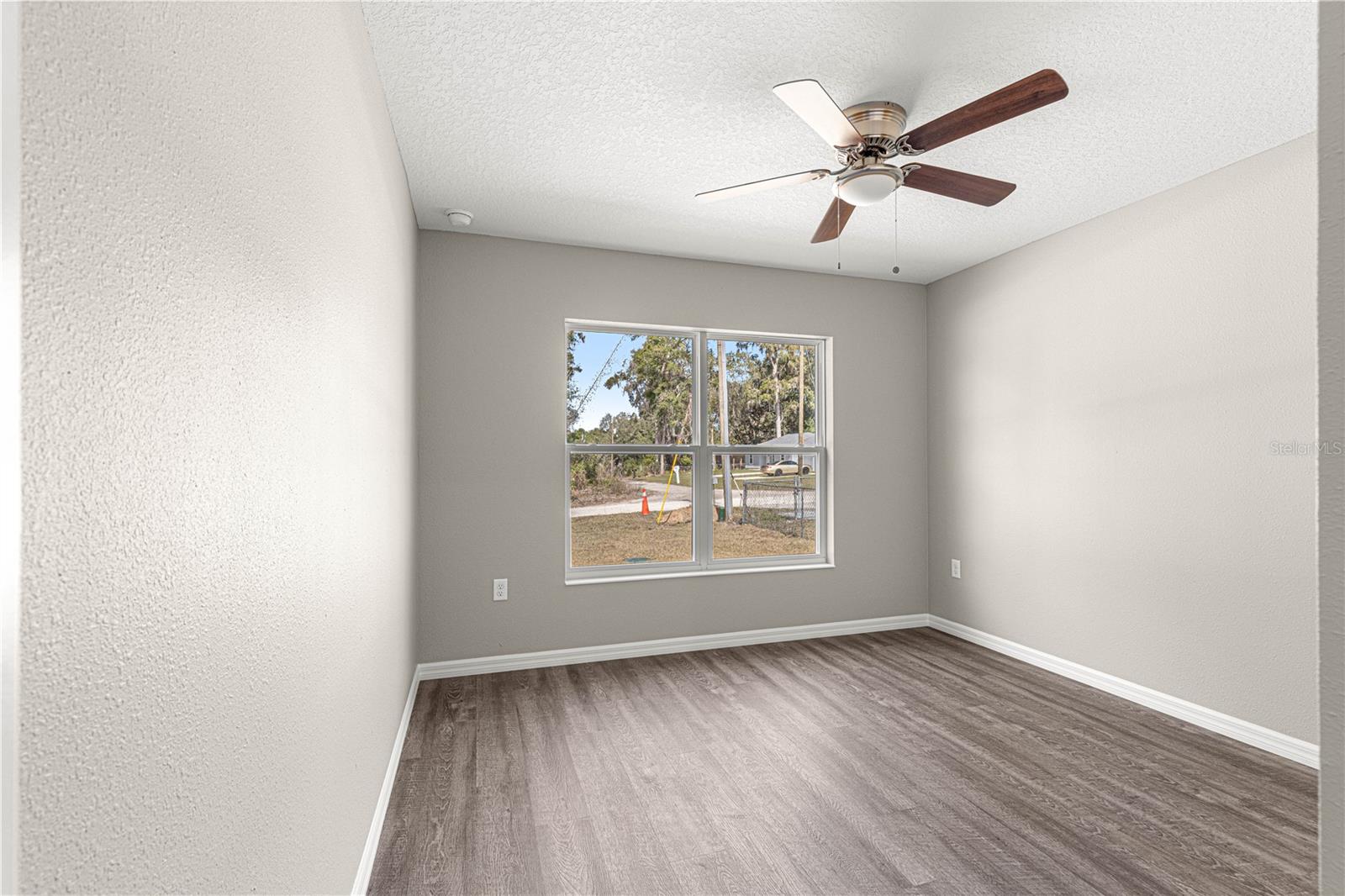 Image 21 of 31 For 4030 134th Street