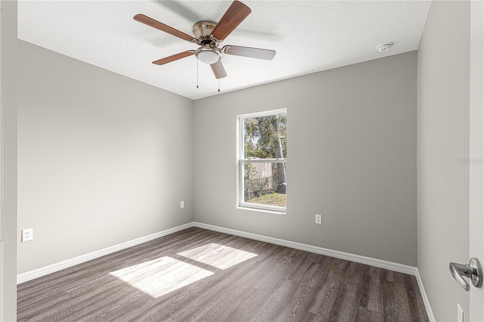 Image 25 of 31 For 4030 134th Street