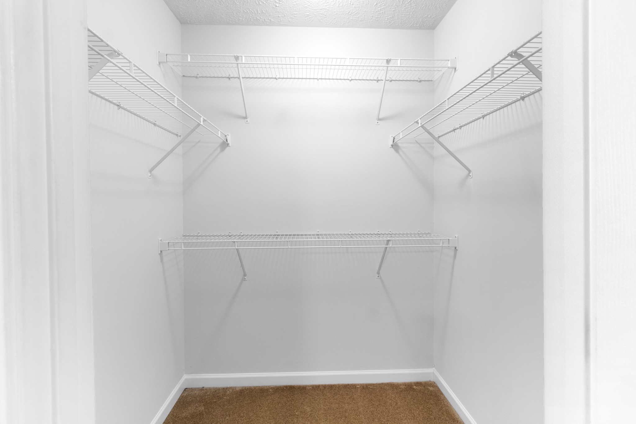 Listing photo id 11 for 7491 180th Street
