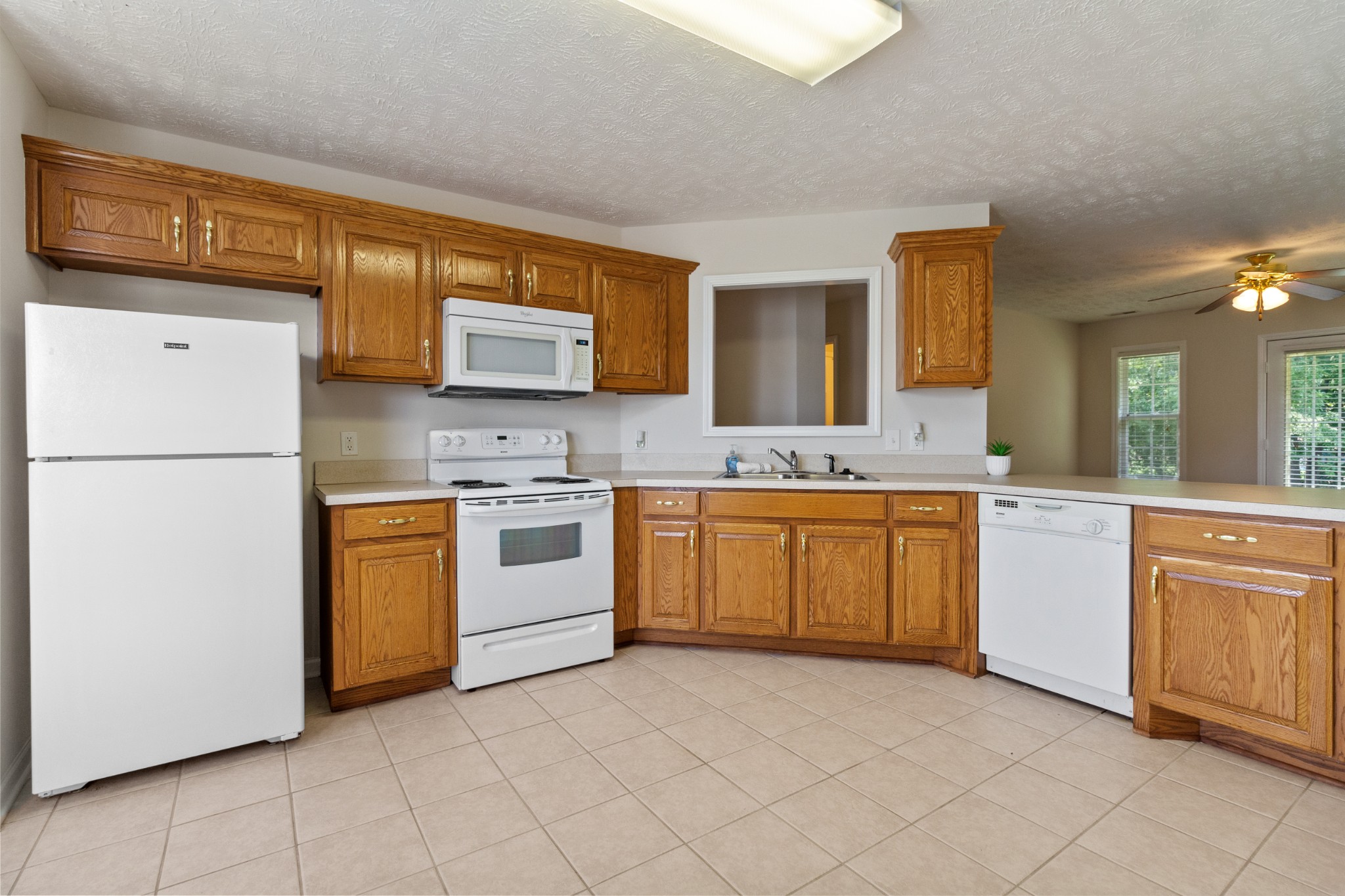 Listing photo id 14 for 7491 180th Street