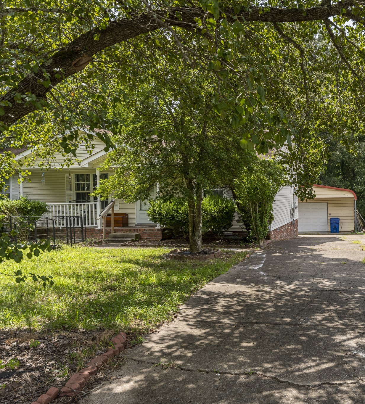 Image 8 of 38 For 5434 Rosewall Circle