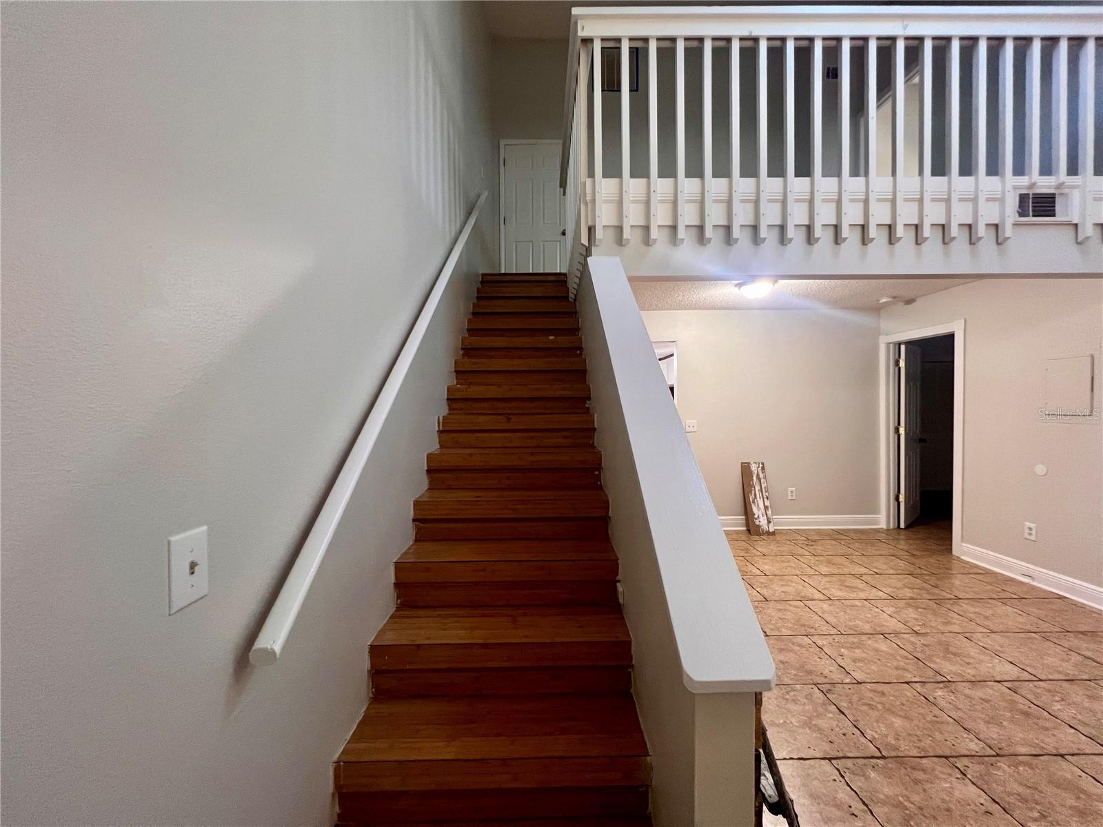 Image 4 of 10 For 13351 Broadhurst Loop