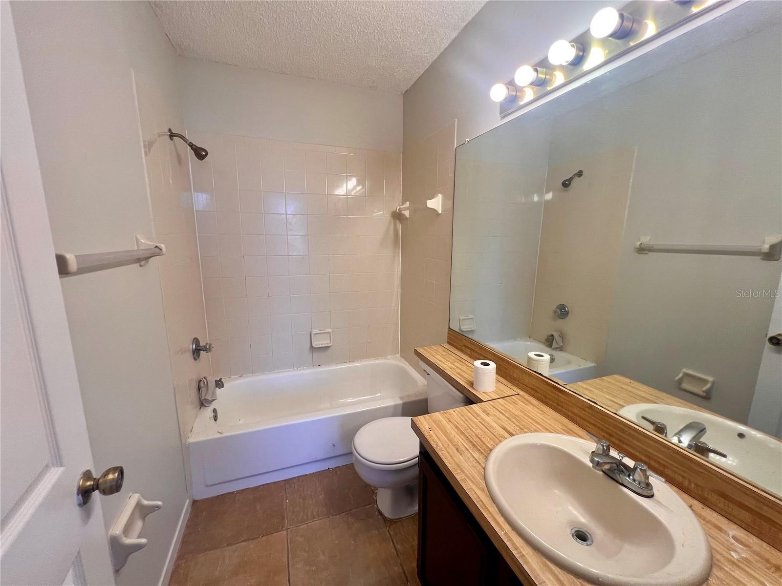 Image 9 of 10 For 13351 Broadhurst Loop