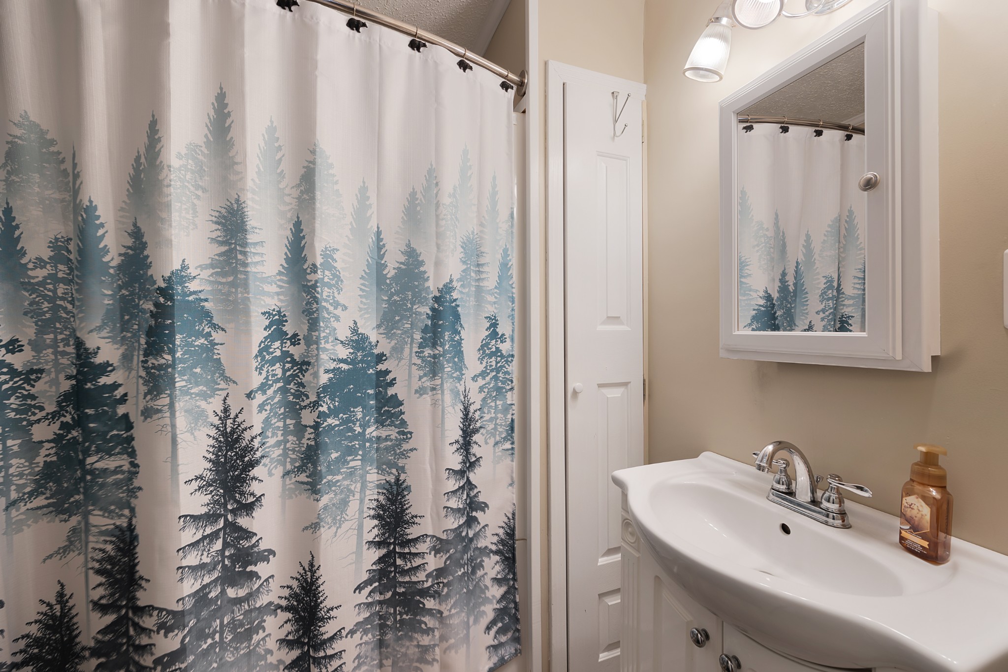 Listing photo id 16 for 4953 Triple Eagle Path
