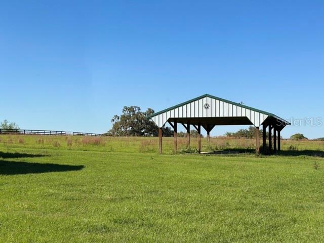 Listing photo id 28 for 295 110th Street