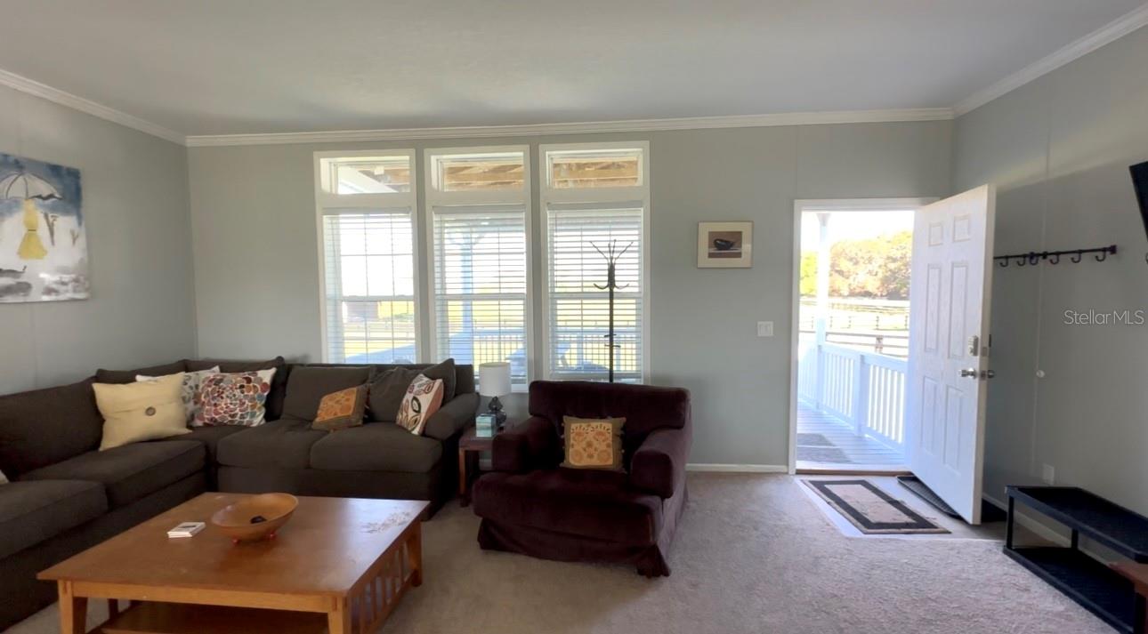 Listing photo id 37 for 295 110th Street