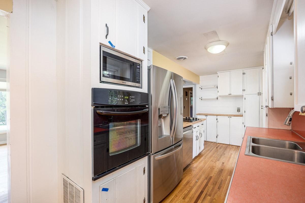 Image 12 of 29 For 9407 53rd Place