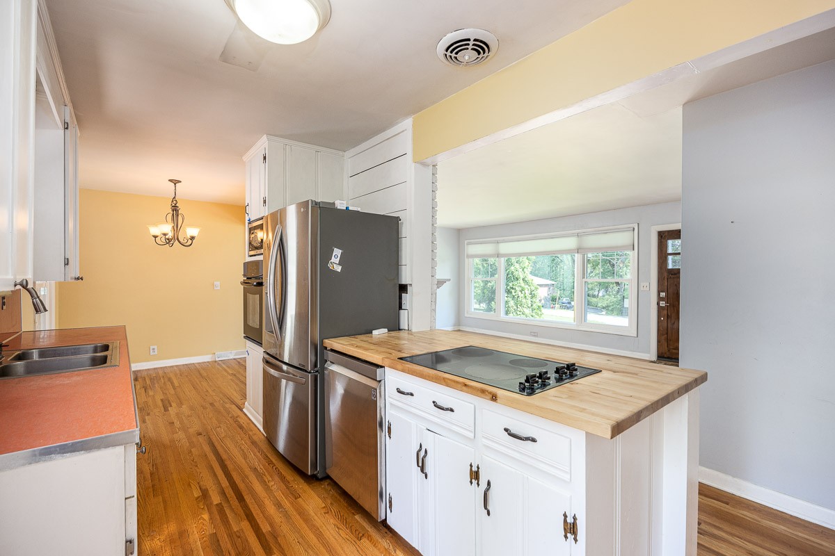 Image 15 of 29 For 9407 53rd Place
