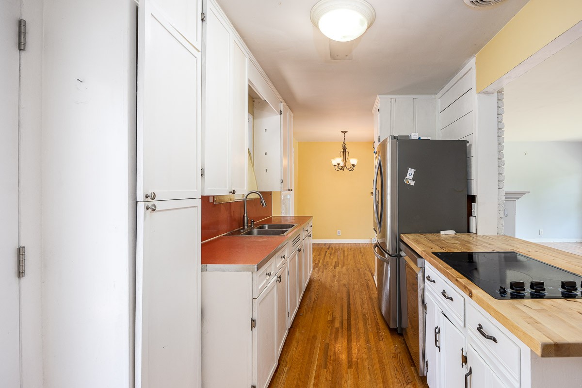 Image 16 of 29 For 9407 53rd Place