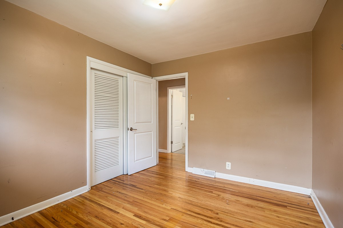 Image 19 of 29 For 9407 53rd Place
