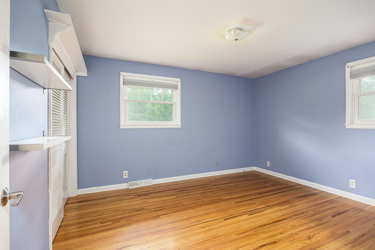 Image 22 of 29 For 9407 53rd Place