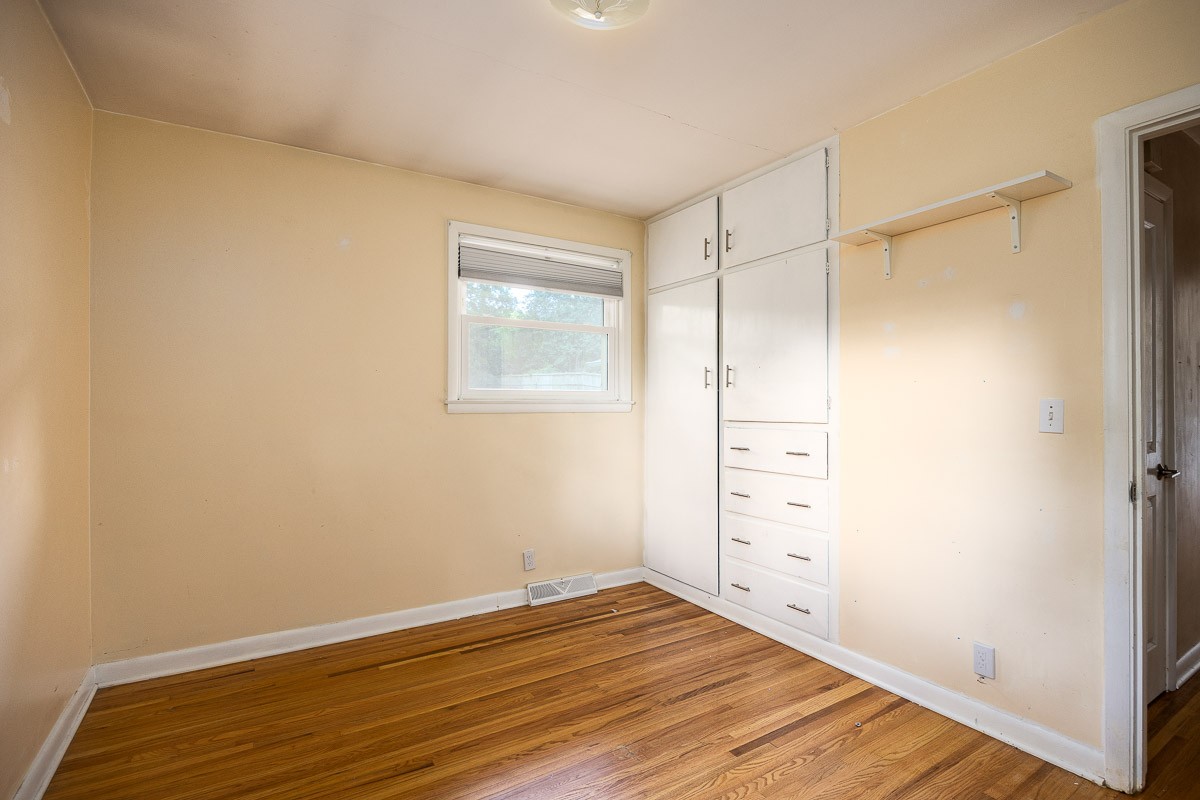 Image 26 of 29 For 9407 53rd Place