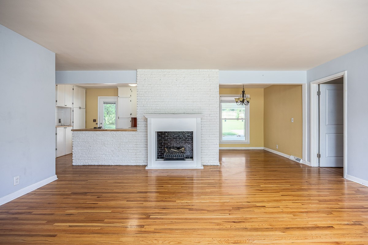 Image 7 of 29 For 9407 53rd Place
