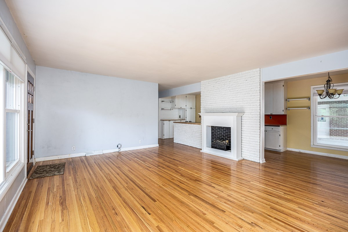 Image 8 of 29 For 9407 53rd Place