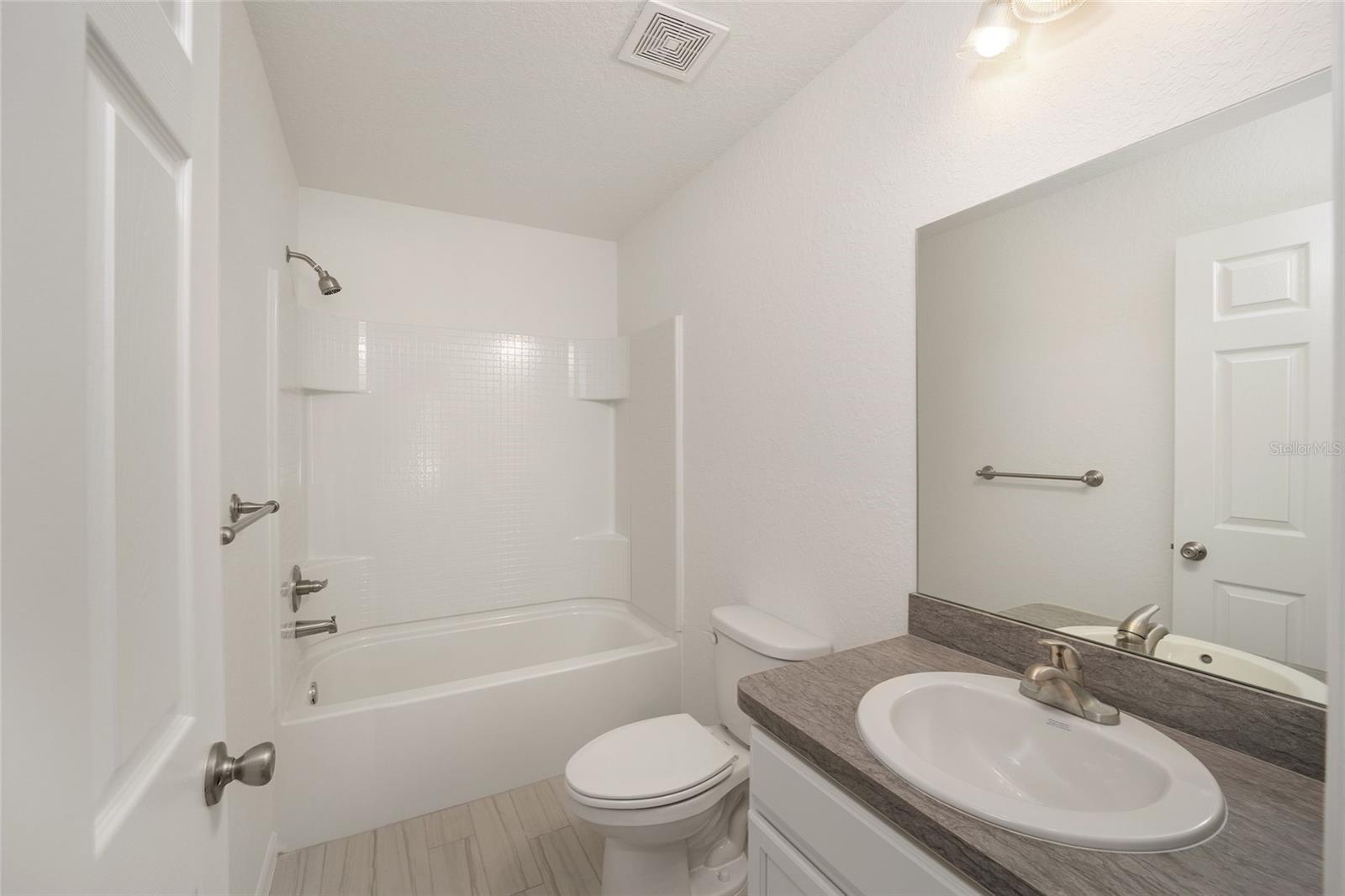 Image 18 of 20 For 2589 Breezy Point Drive