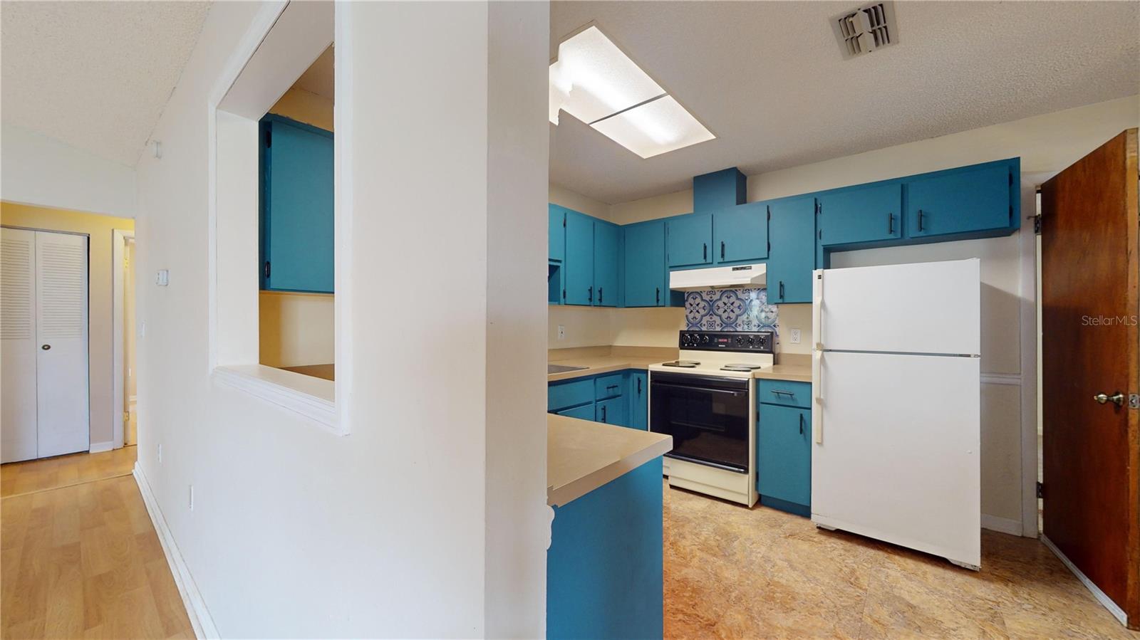 Image 17 of 36 For 21174 Peach Blossom Street