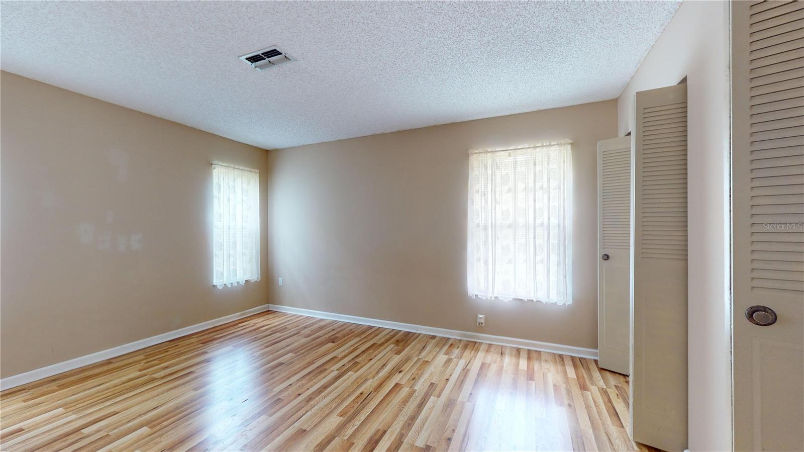 Image 29 of 36 For 21174 Peach Blossom Street