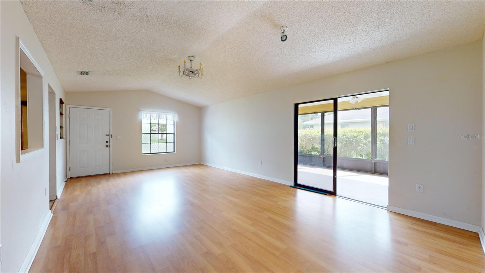 Image 32 of 36 For 21174 Peach Blossom Street