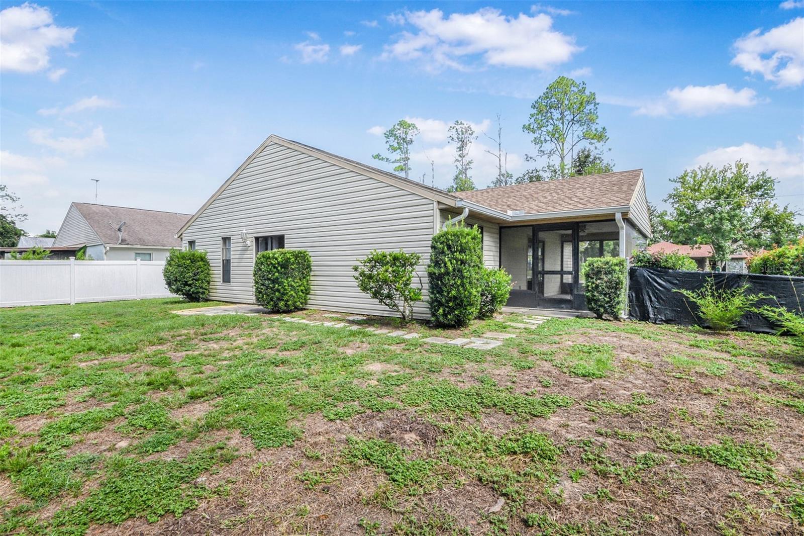 Image 9 of 36 For 21174 Peach Blossom Street