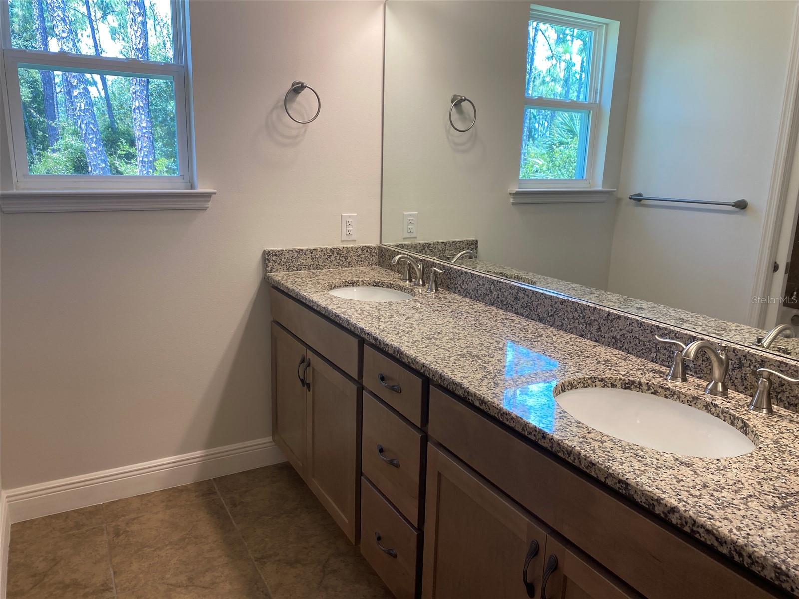 Image 5 of 10 For 1828 Spaniel Avenue