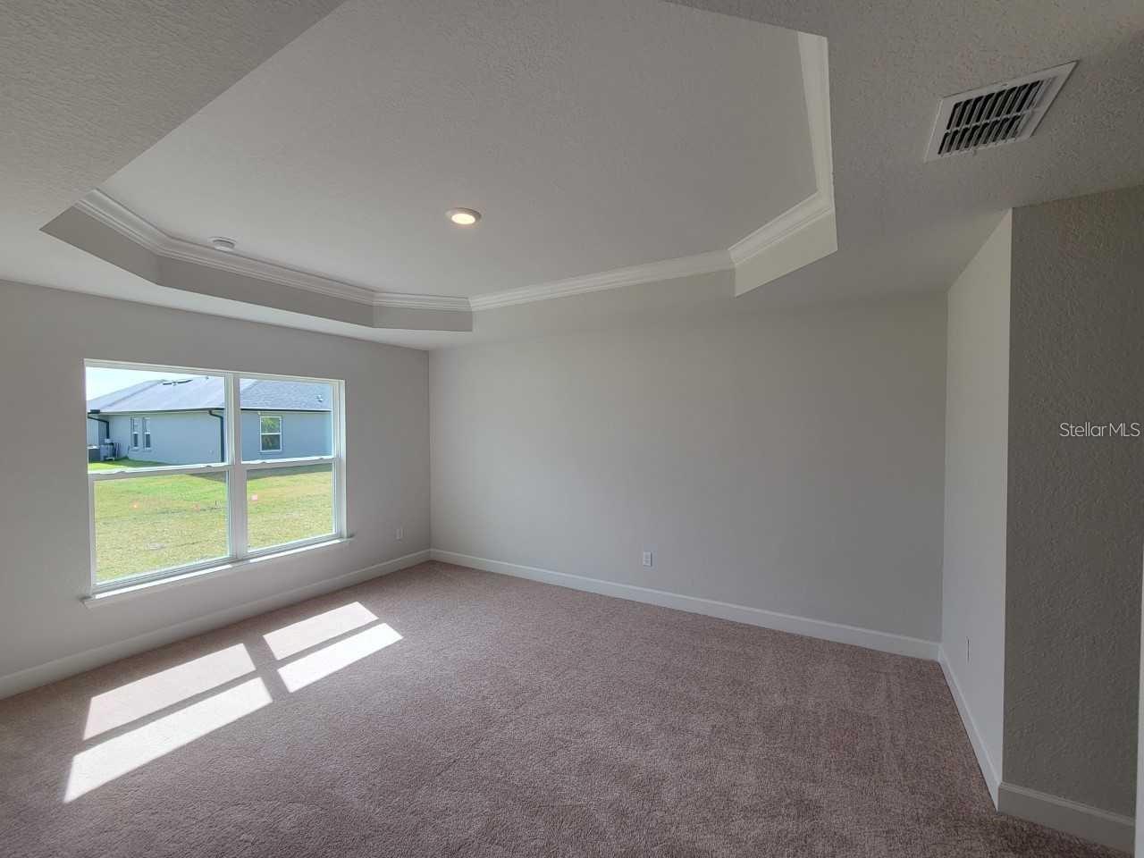Listing photo id 13 for 624 Marguerita Drive