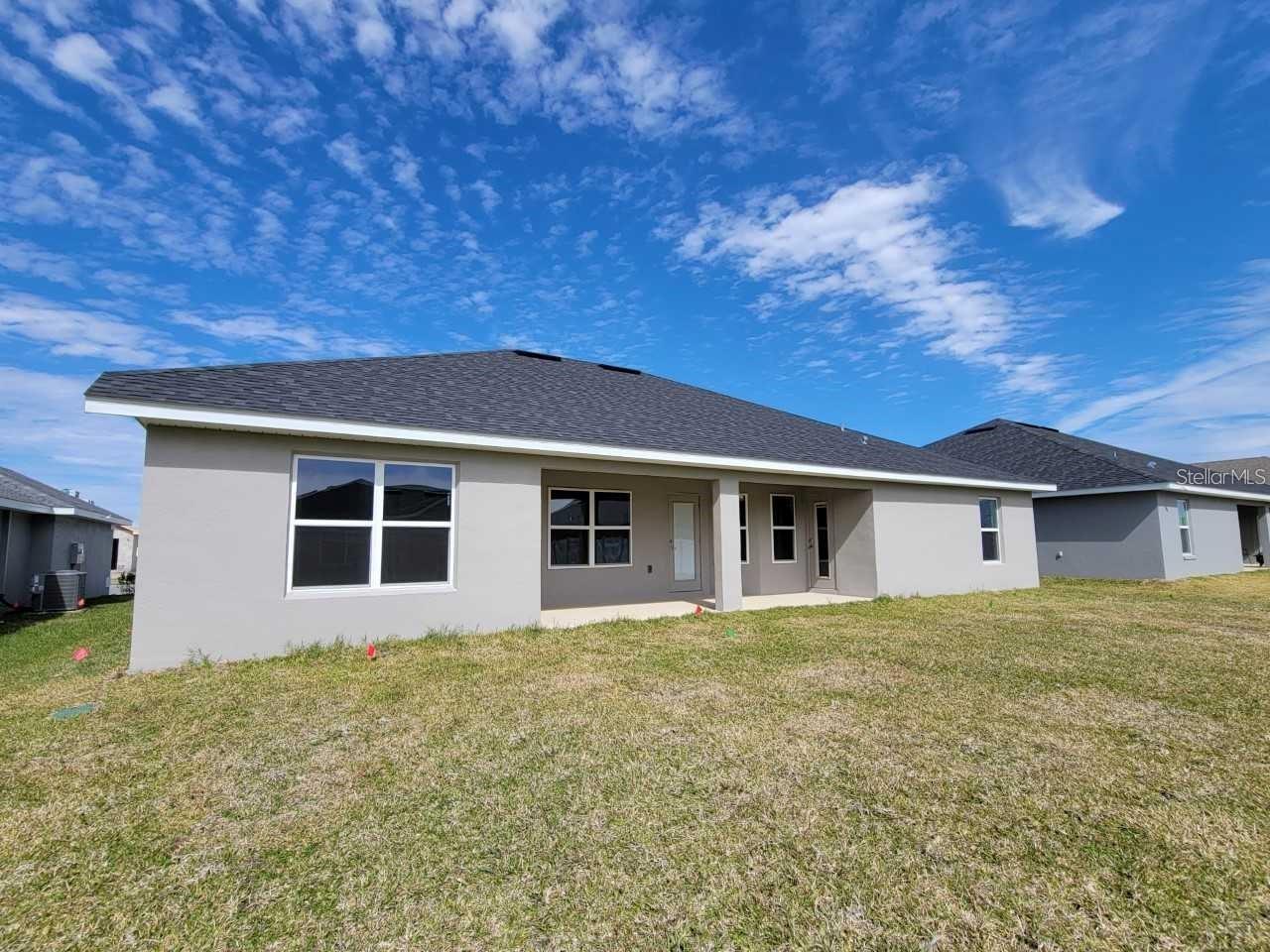 Listing photo id 17 for 624 Marguerita Drive
