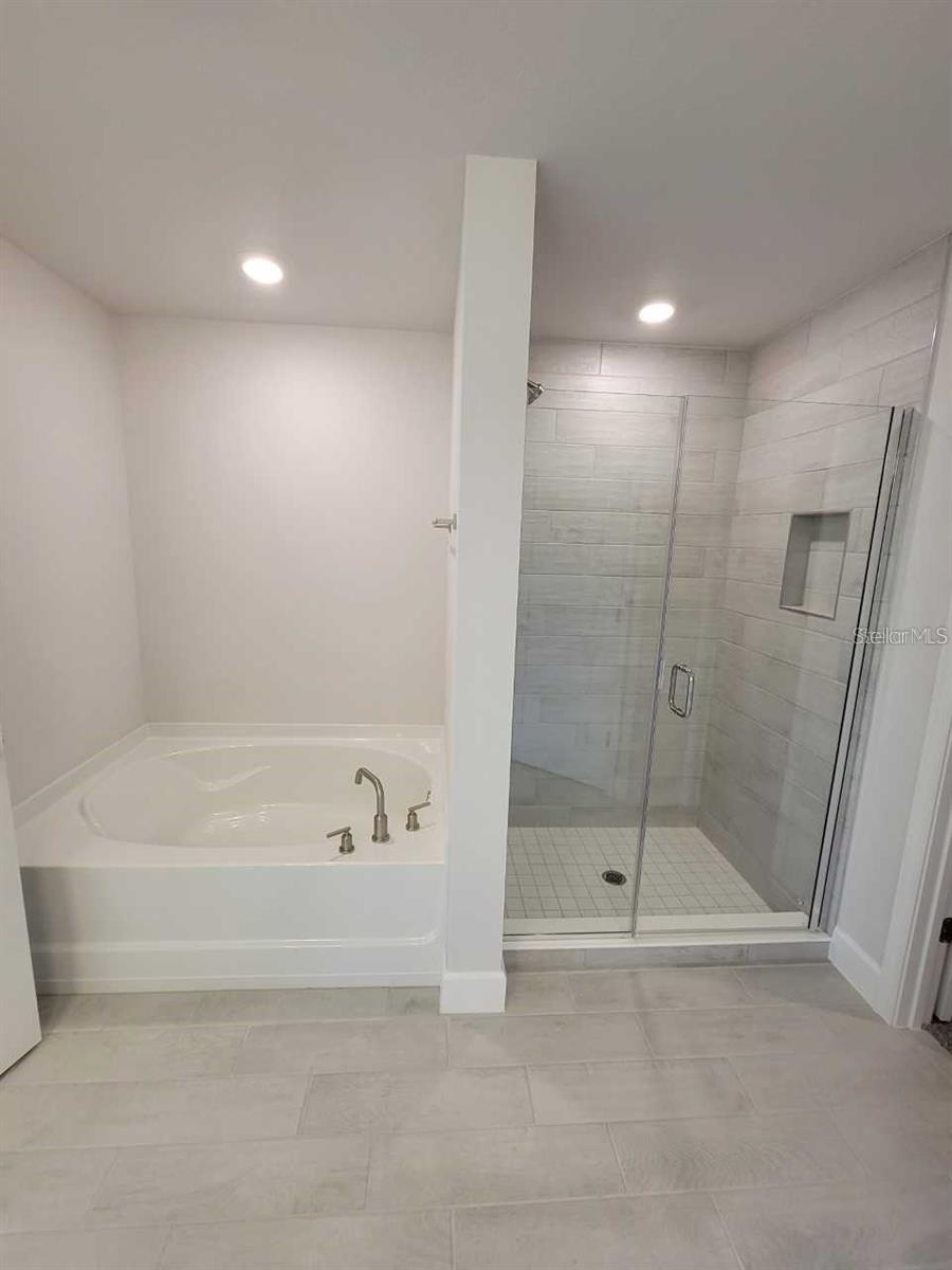 Image 16 of 21 For 777 Hallam Drive