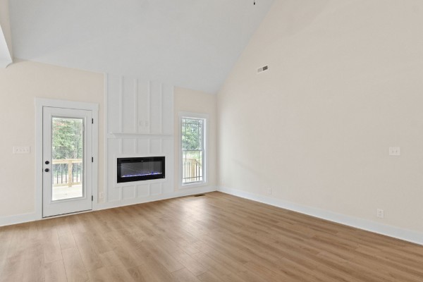 Listing photo id 2 for 000 Pine Avenue