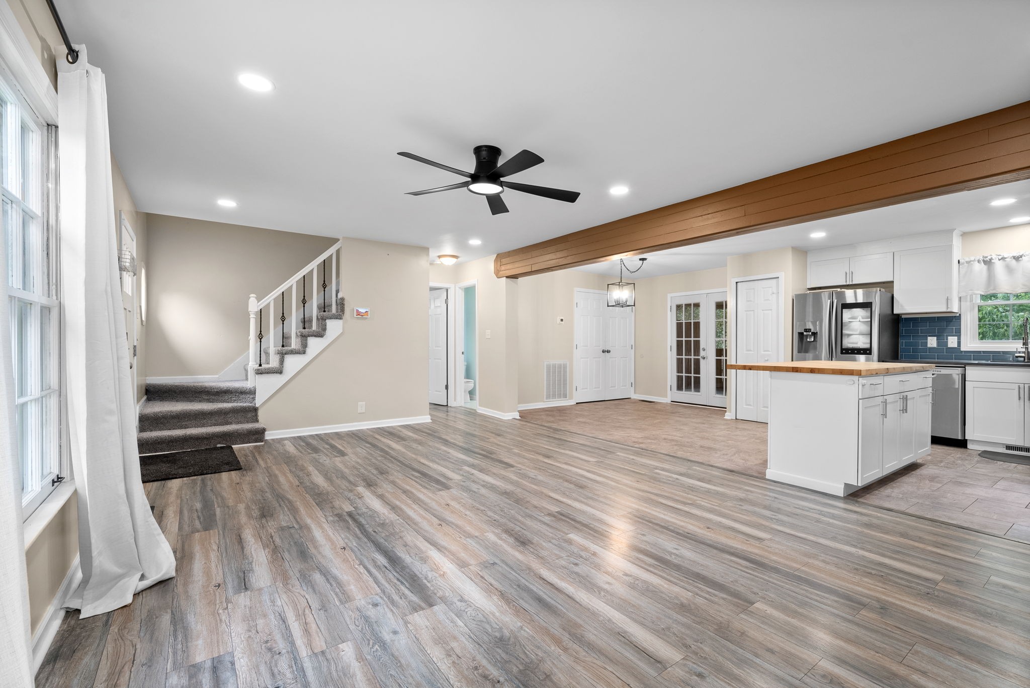 Listing photo id 12 for 3930 Fireside Lane