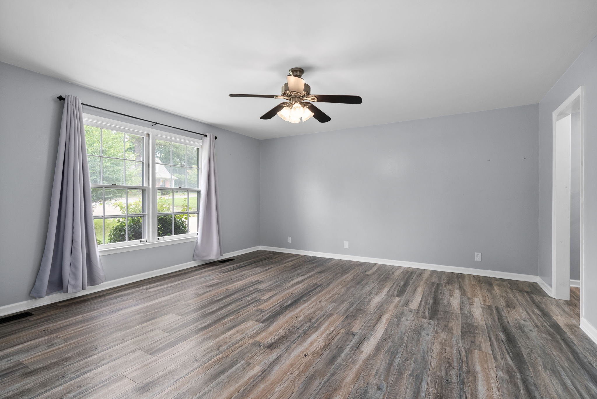 Listing photo id 15 for 3930 Fireside Lane