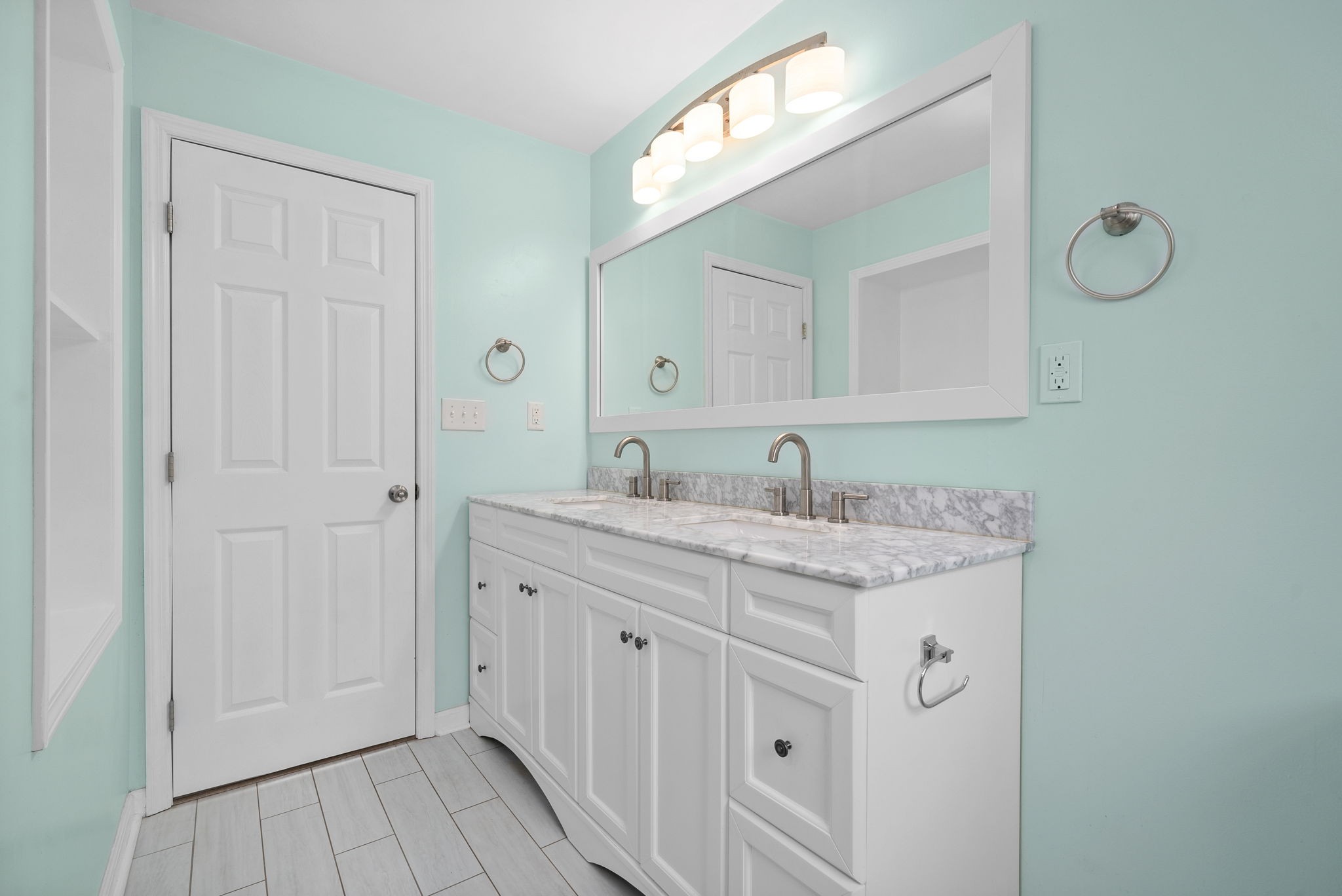 Listing photo id 17 for 3930 Fireside Lane