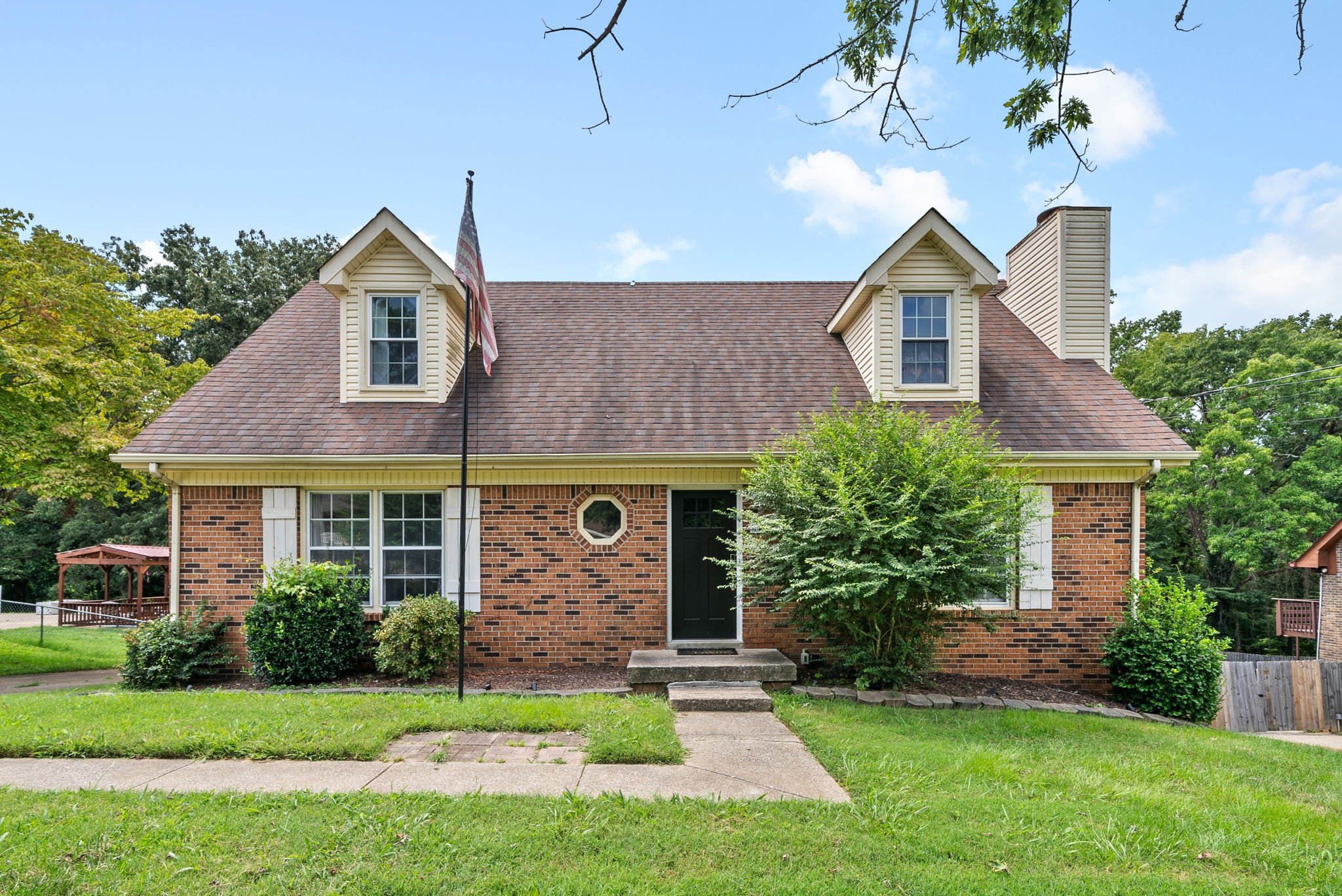 Listing photo id 0 for 3930 Fireside Lane