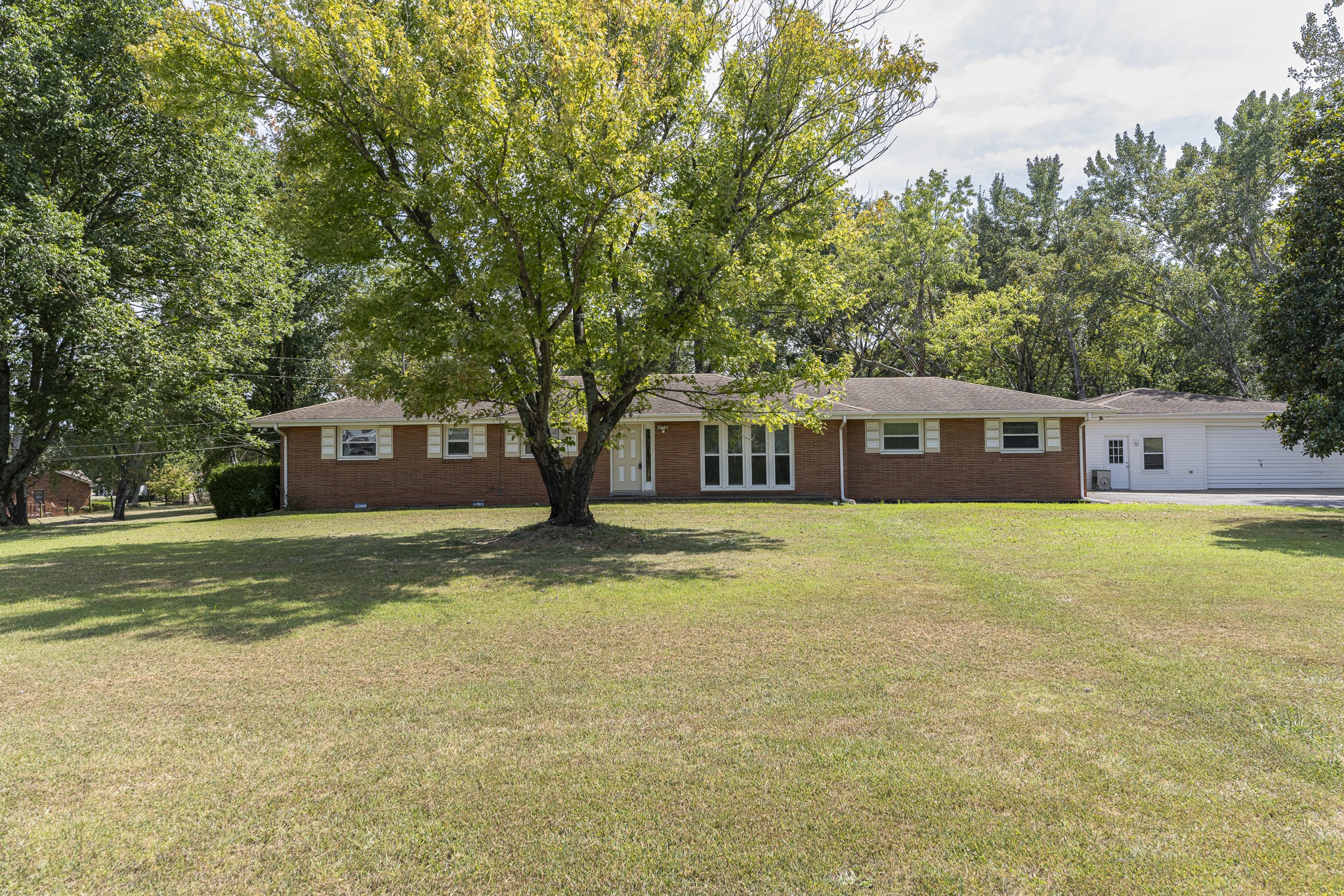 Listing photo id 0 for 2799 Andromedae Drive