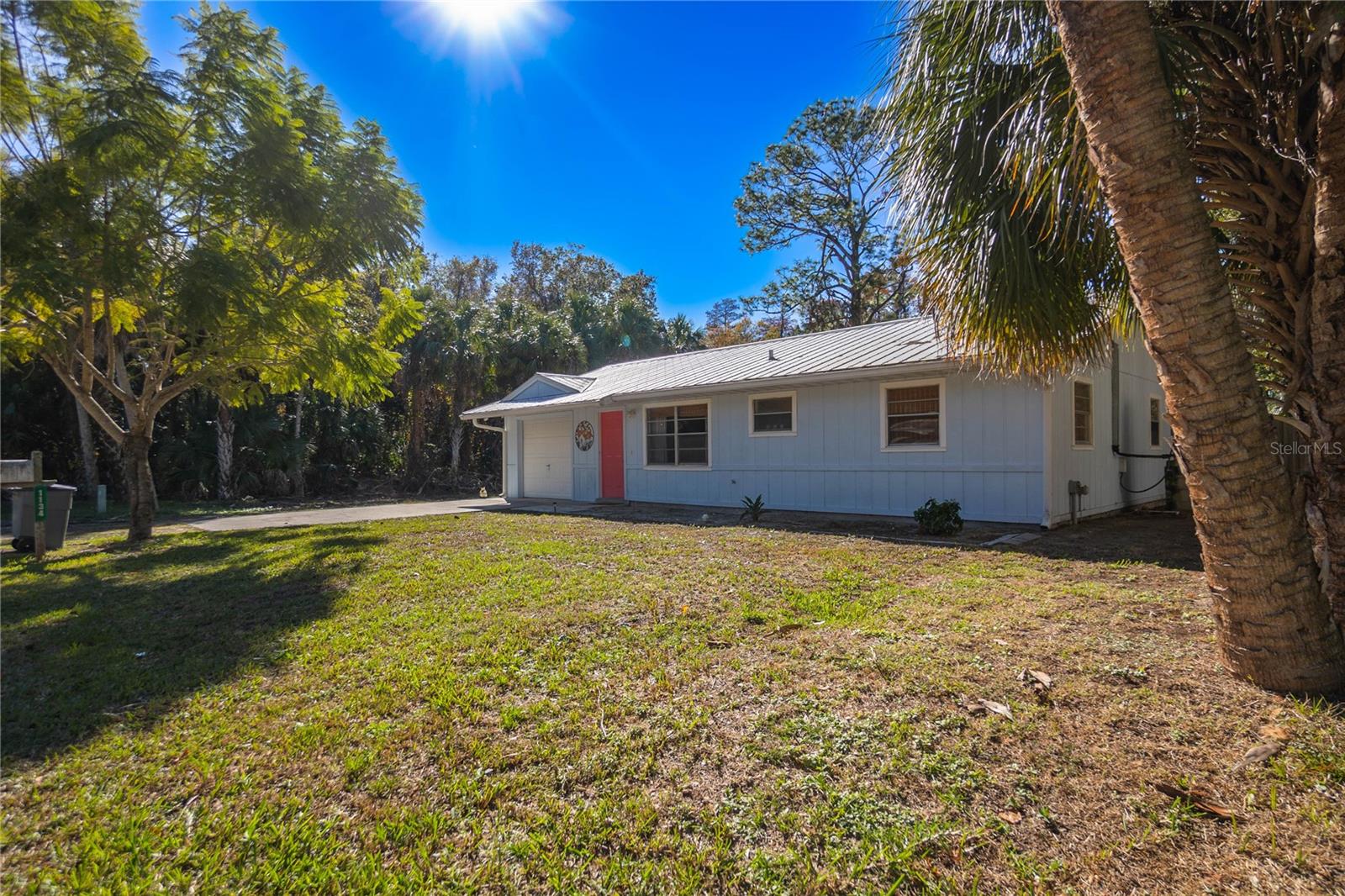 Listing photo id 0 for 1134 Fan Palm Point