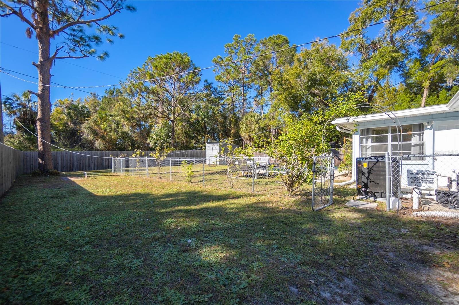 Listing photo id 27 for 1134 Fan Palm Point