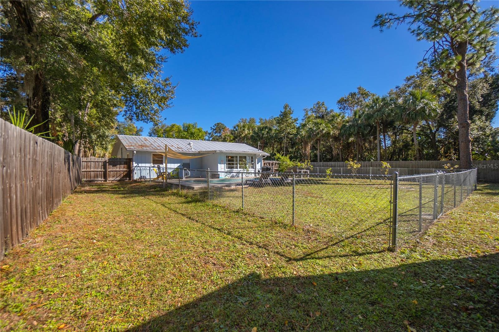 Listing photo id 30 for 1134 Fan Palm Point