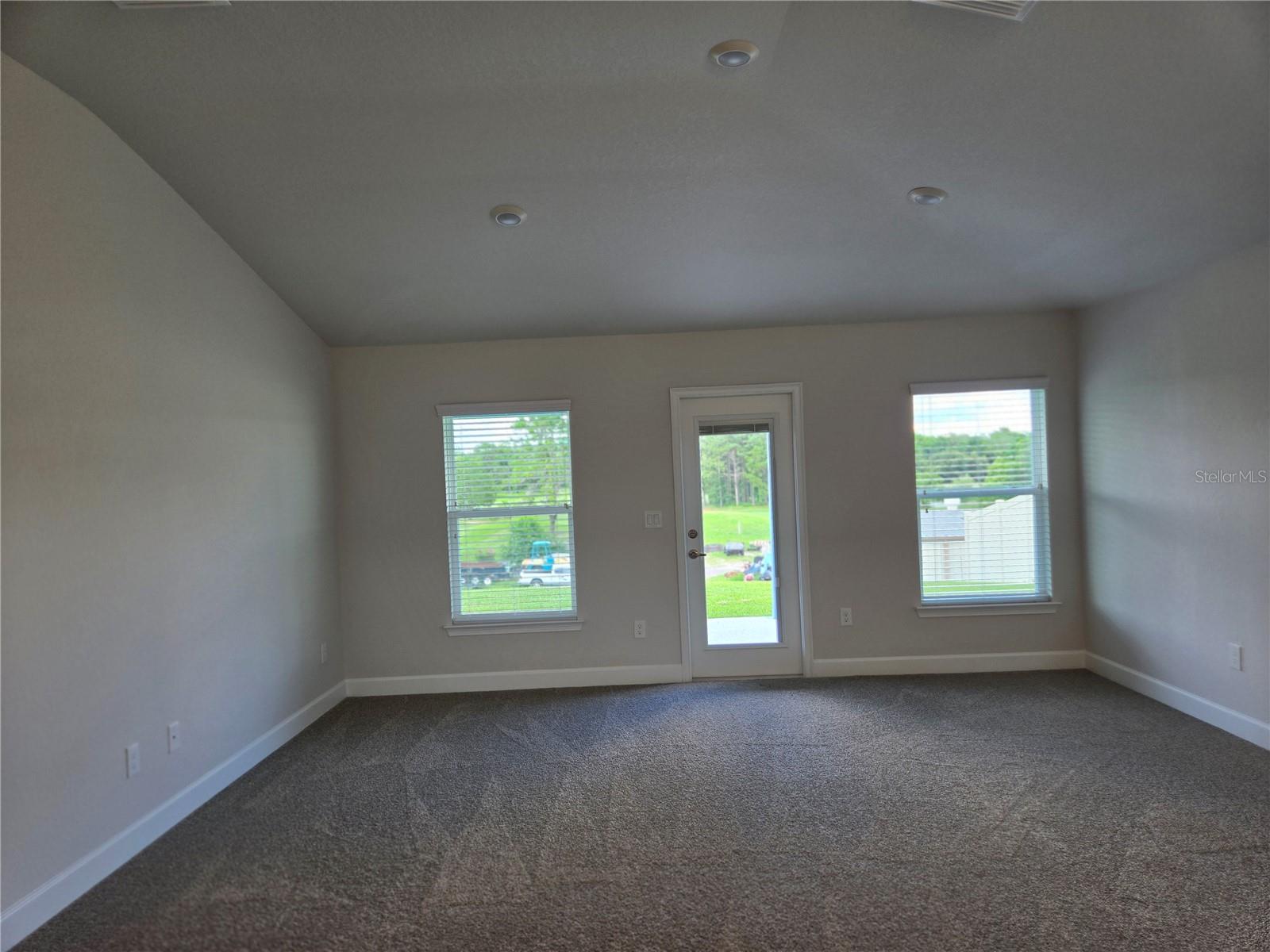 Image 14 of 29 For 297 Twisted Oaks Drive
