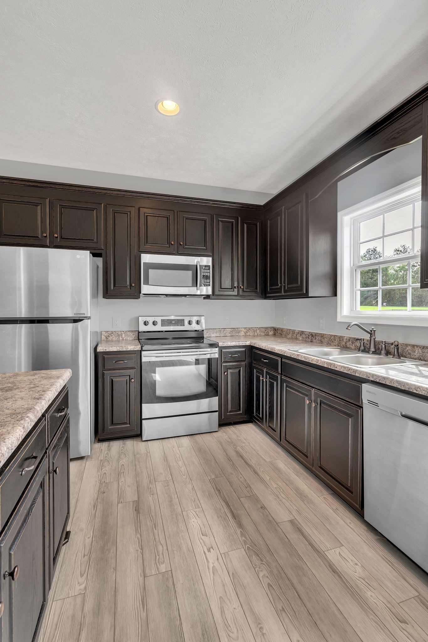 Image 12 of 36 For 9646 92 Place Road